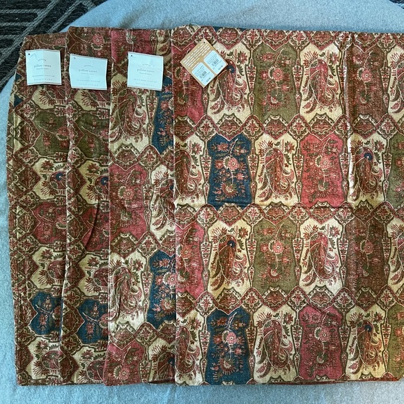 Pottery Barn Accents Pottery Barn Nwt 24x24 Accent Pillow Zipped